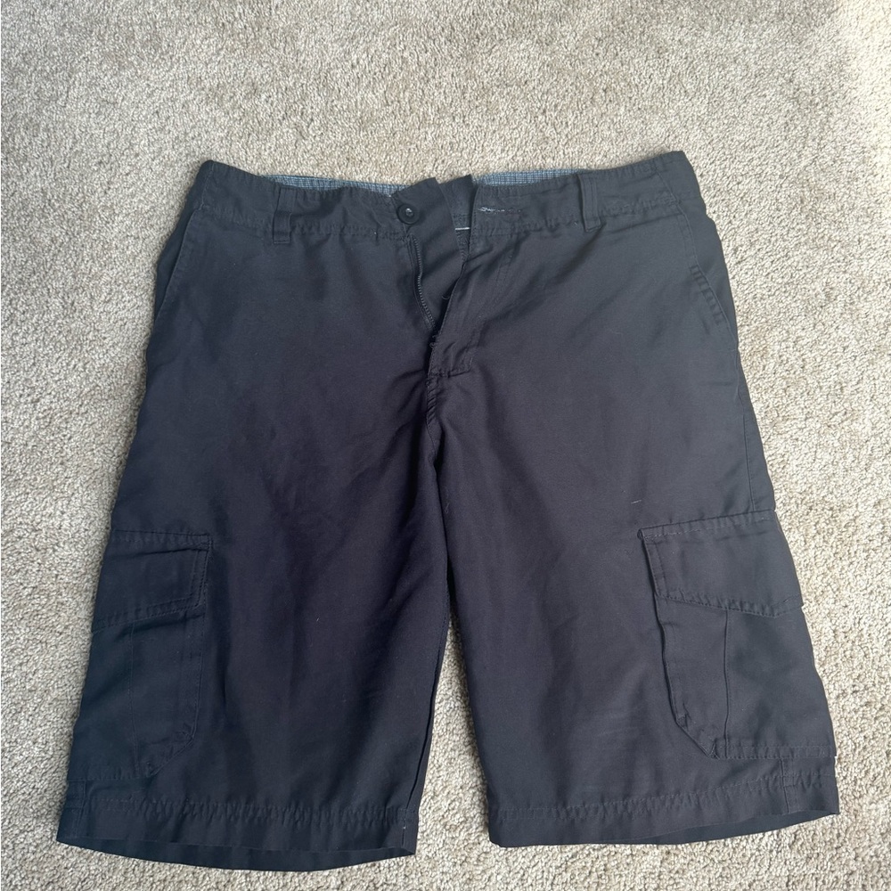 Burnside Men’s black cargo shorts - size 30